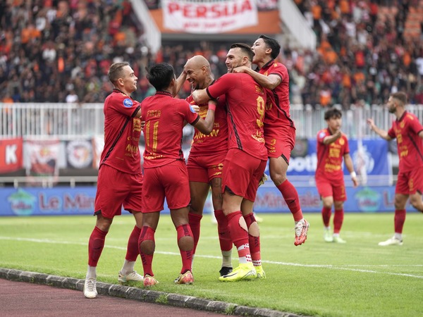 Pemain Persija Jakarta merayakan gol ke gawang Persik Kediri