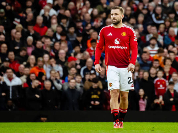 Manchester United Terancam Kehilangan Luke Shaw Berminggu-minggu Lagi