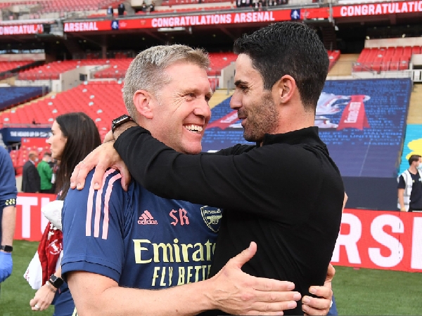 Steve Round dan manajer Arsenal, Mikel Arteta