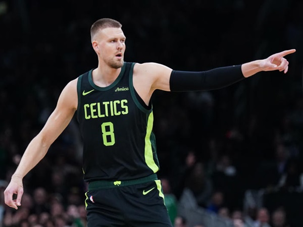 Kristaps Porzingis Memuji Rekan Setimnya setelah Sikat Pistons