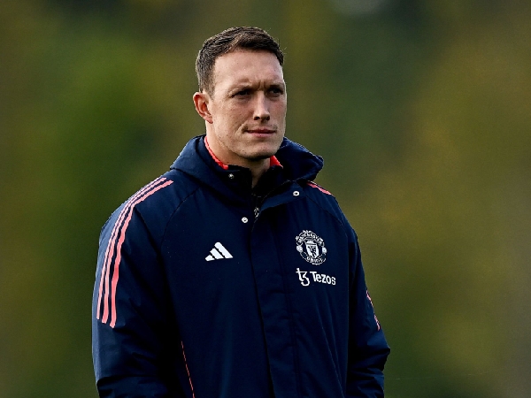 Phil Jones terkesan dengan pembicaraannya dengan Sir Alex Ferguson