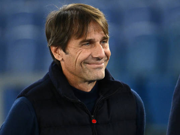 Napoli Gugur di Coppa Italia, Aurelio De Laurentiis Bela Antonio Conte