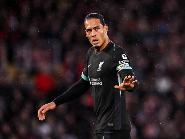 Status Kapten Liverpool Buat Virgil van Dijk Menetapkan Standar Tinggi