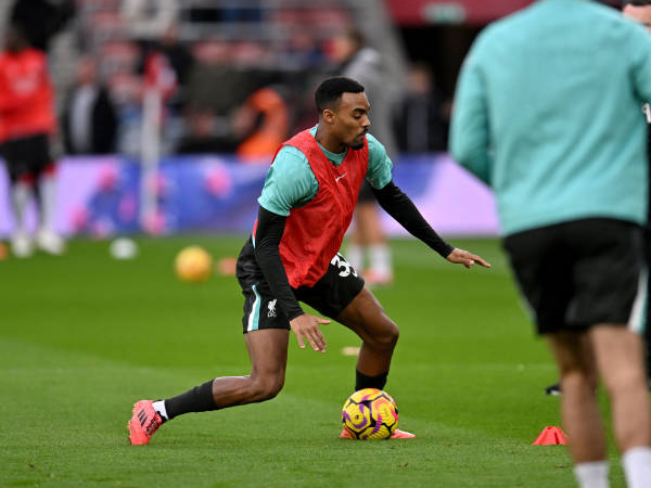 Supaya Tetap Bugar, Arne Slot Berusaha Jaga Menit Bermain Ryan Gravenberch