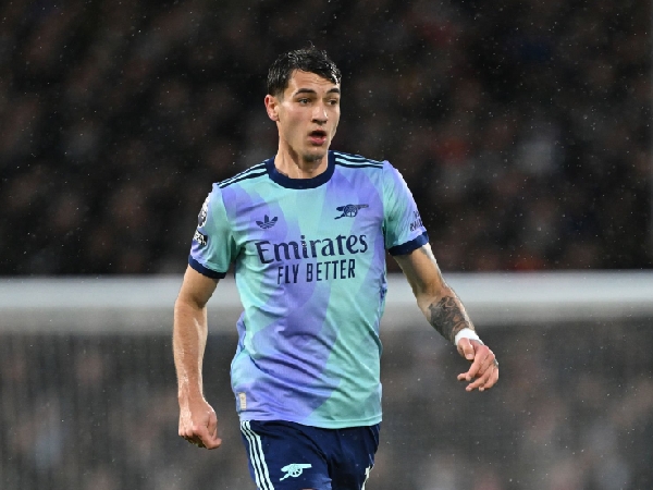 Bek Arsenal, Jakub Kiwior, diminati oleh Napoli