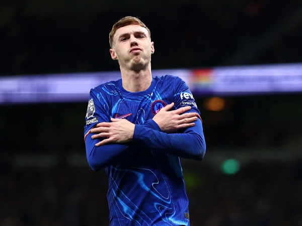 Cole Palmer dengan selebrasi khasnya