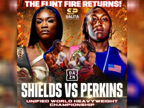 Claressa Shields (kiri) dan Danielle Perkins. (Foto: Fight TV)
