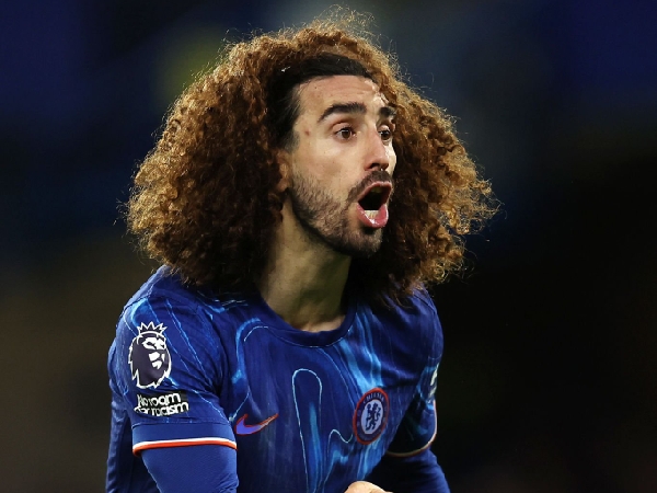 Marc Cucurella mendapat kartu merah di laga Chelsea melawan Brentford