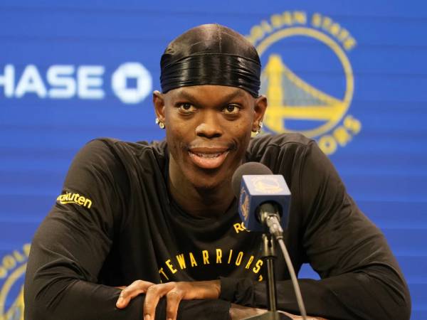 Dennis Schroder akan mengenakan nomor punggung 71, kebalikan dari nomor punggung sebelumnya, 17, yang menjadi nomor favorit mendiang ayahnya. (Foto: AP)