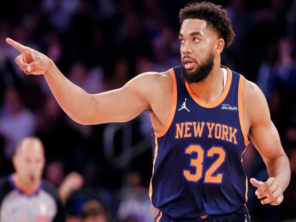 Karl-Anthony Towns Tak Sabar Jumpat Timberwolves