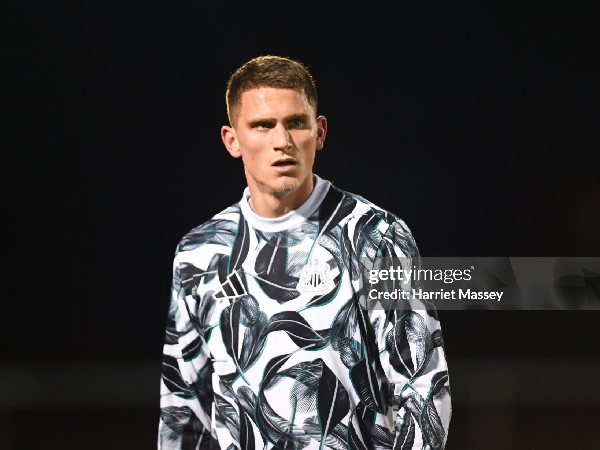 Bek Newcastle United, Sven Botman