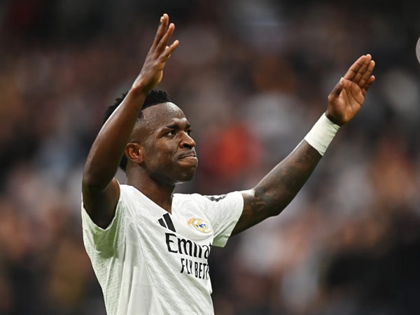 Vinicius Jr Ungkap Kegembiraan Menangkan Pemain Terbaik FIFA