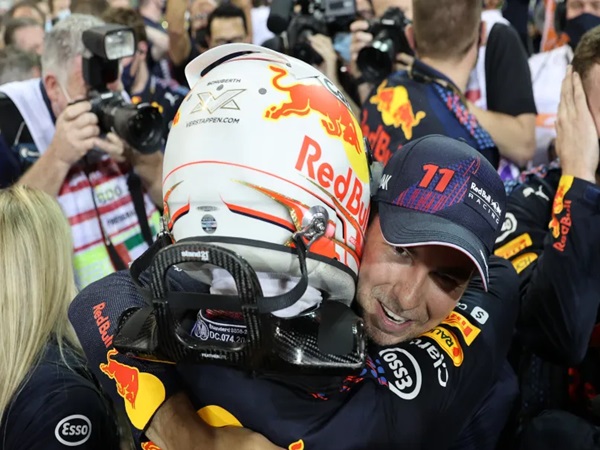 Max Verstappen Ucapkan Terima Kasih untuk Sergio Perez