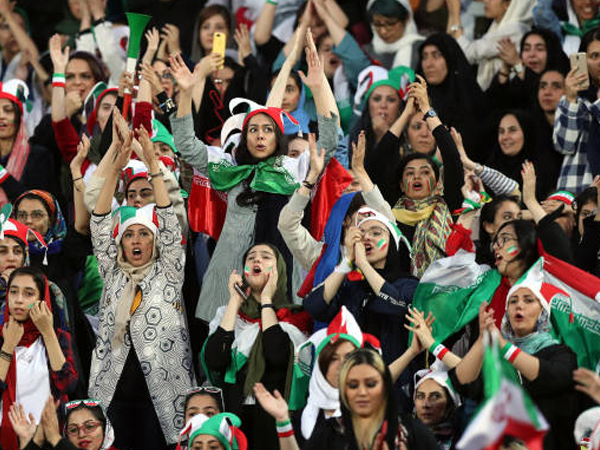 FIFA Puji Langkah Iran Izinkan Ribuan Wanita Saksikan Sepak Bola Langsung
