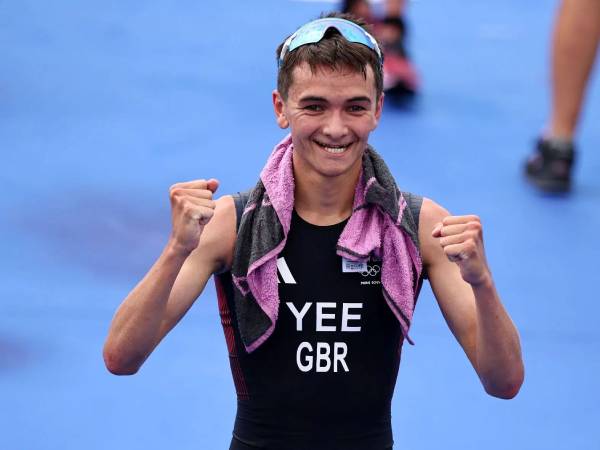 Di Olimpiade Paris, Alex Yee meraih emas triathlon di nomor perorangan dan perunggu di nomor estafet campuran. (Foto: AP)