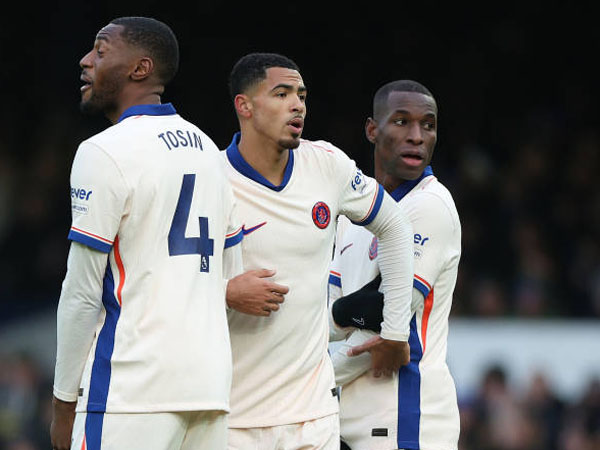 Chelsea Perpanjang Rekor Tak Kalah, Hasselbaink Soroti Perkembangan Tim