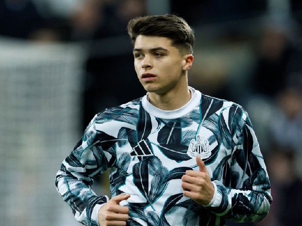 Gelandang muda Newcastle United, Lewis Miley