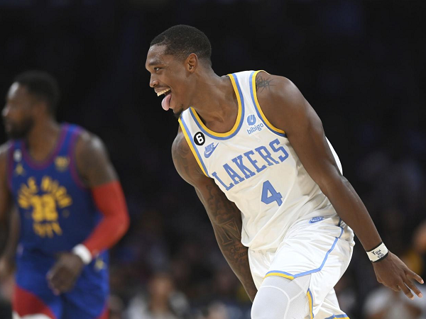 Lonnie Walker IV banyak belajar ketika berseragam Lakers.