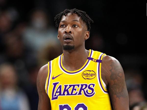 Kemampuan Dorian Finney-Smith untuk menjaga berbagai posisi memberikan fleksibilitas yang berharga bagi Los Angeles Lakers. (Foto: AP)