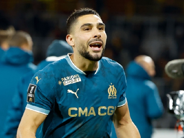 Neal Maupay memicu kemarahan publik Everton
