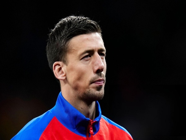 Atletico Madrid akan permanenkan Lenglet