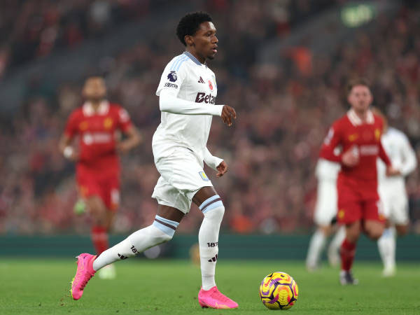 Ipswich Town Incar Pemain Sayap Aston Villa, Jaden Philogene