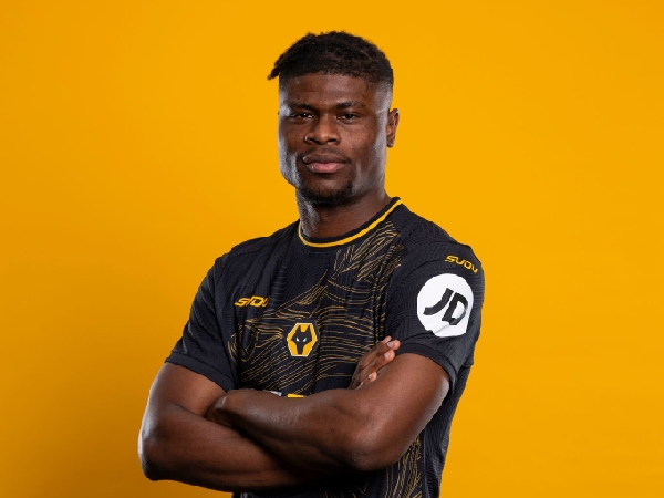 Bek anyar Wolverhampton Wanderers, Emmanuel Agbadou