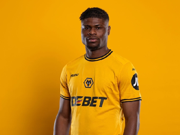 Wolverhampton Wanderers mendapatkan bek baru, Emmanuel Agbadou