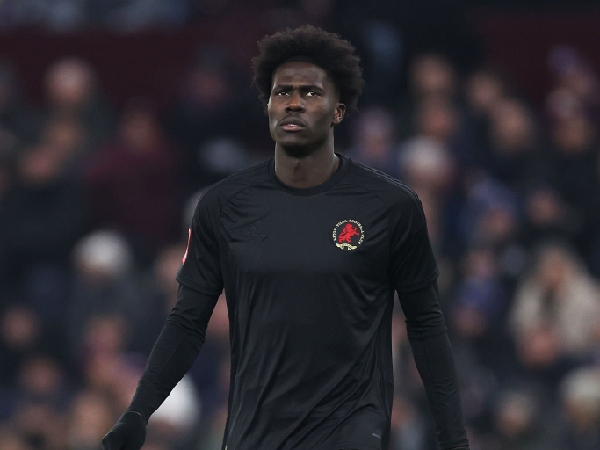 Gelandang Aston Villa, Amadou Onana