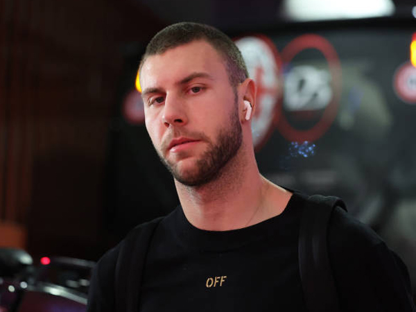 Komit dengan AC Milan, Strahinja Pavlovic Bantah Rumor ke Fenerbahce