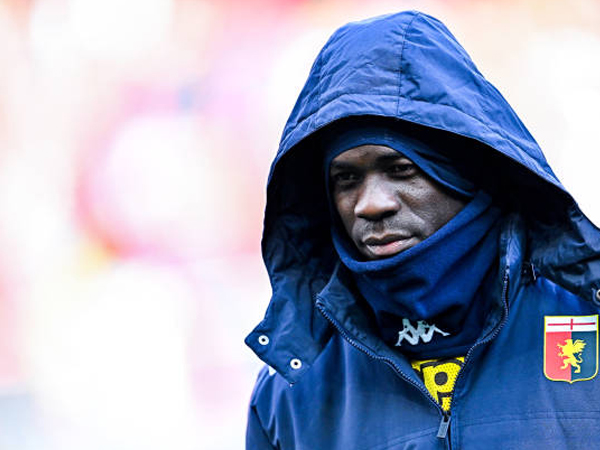 Mario Balotelli Absen Lawan AS Roma, Masa Depannya di Genoa Diragukan