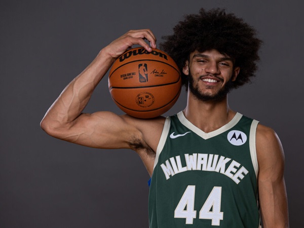 Milwaukee Bucks Kehilangan Salah Satu Guard Mudanya