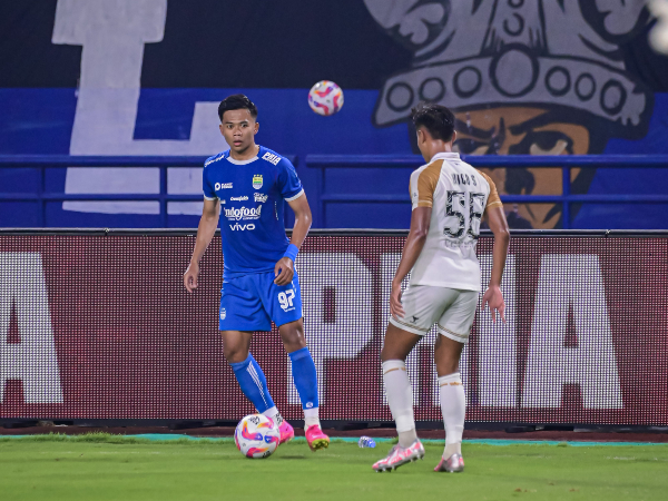 Bek kiri Persib, Edo Febriansah