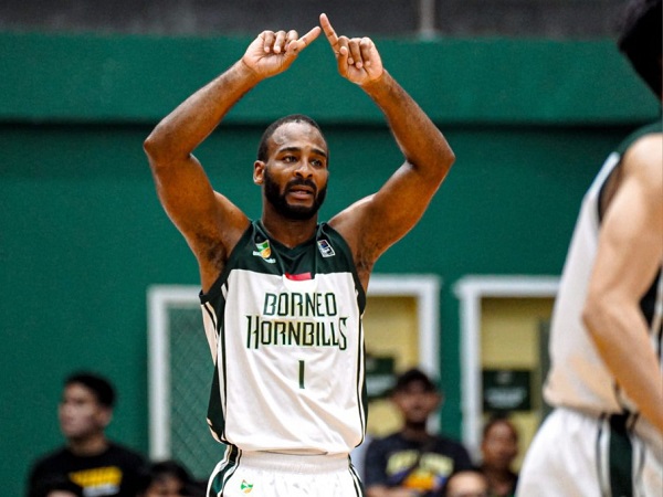 Akeem Scott coba jadi assisten pelatih yang baik di Borneo Hornbills.
