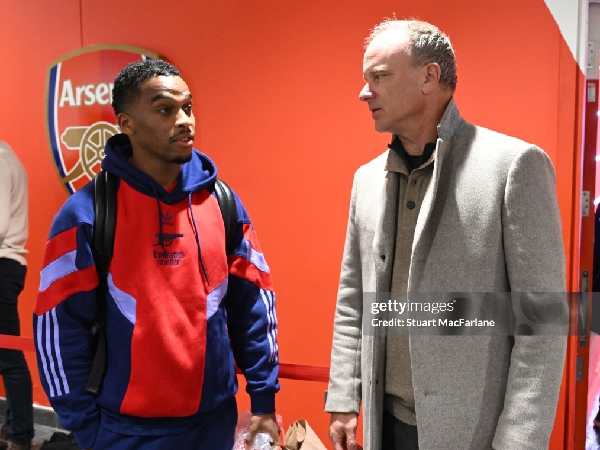 Dennis Bergkamp dan bek Arsenal, Jurrien Timber