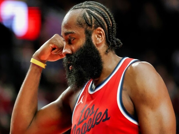 James Harden Kembali Perlihatkan Performa Gacor