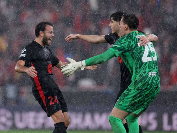 Blunder Szczesny dan Comeback Epik, Barcelona Menang 5-4 di Markas Benfica