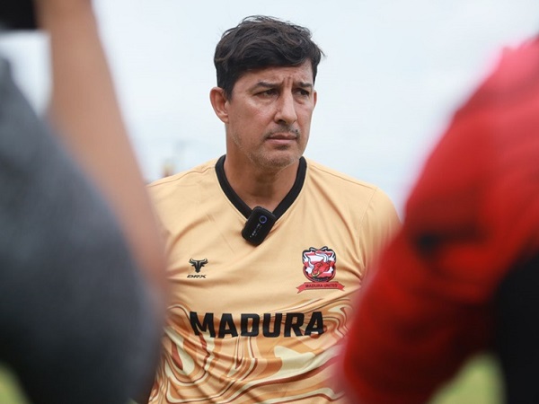 Pelatih anyar Madura United, Angel Alfredo Vera