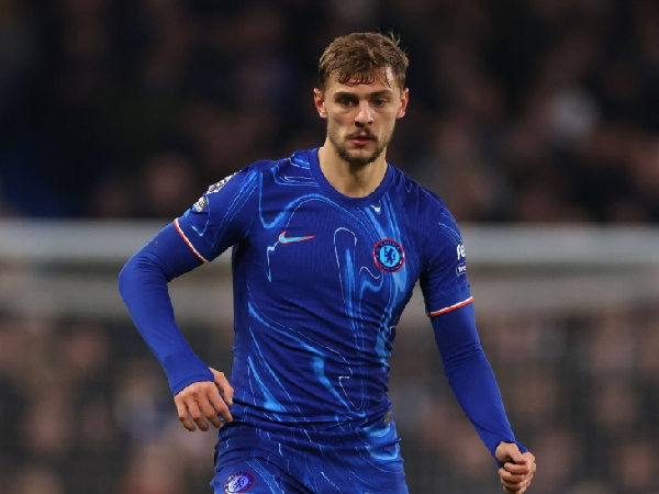 Enzo Maresca ingin mempertahankan Kiernan Dewsbury-Hall di Chelsea