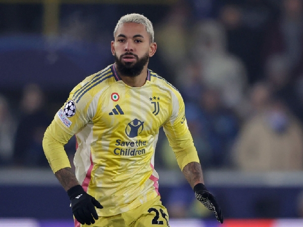 Douglas Luiz jadi incaran Chelsea dan Manchester City