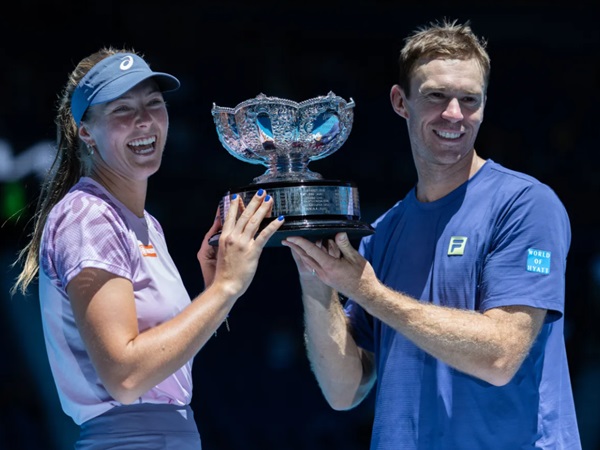 Hasil Australian Open: Olivia Gadecki Dan John Peers Angkat Trofi Kemenangan