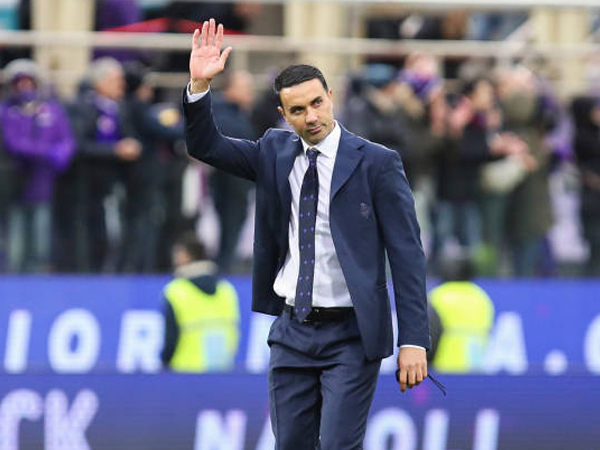 Direktur Fiorentina Beri Dukungan Penuh Pada Raffaele Palladino