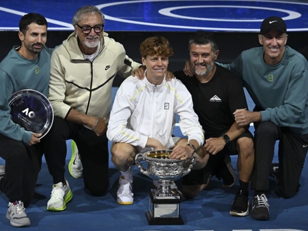 Jannik Sinner Sanjung Darren Cahill Usai Pertahankan Gelar Di Melbourne