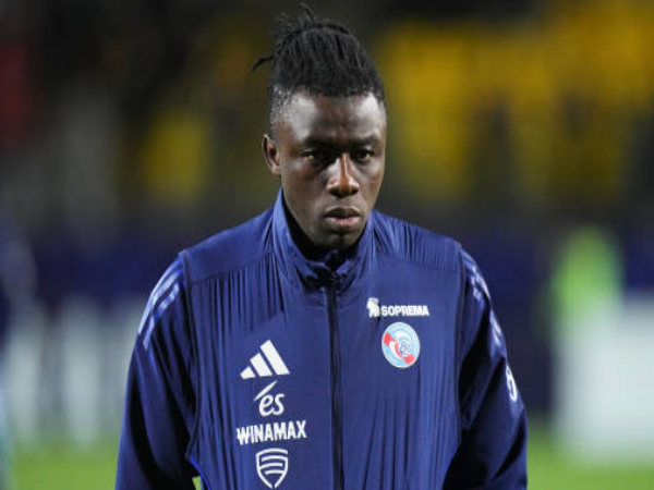 Defender incaran Lazio