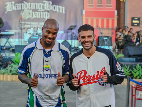 Persib rilis merchandise kolaborasi barengg Rawtype Riot