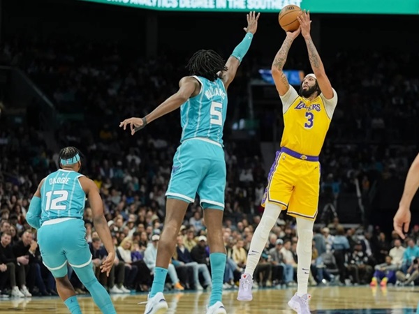 Anthony Davis Tampil Gacor Saat Lakers Kalahkan Hornets
