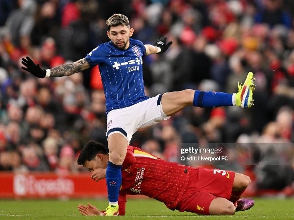 Julio Enciso melakoni debutnya untuk Ipswich Town