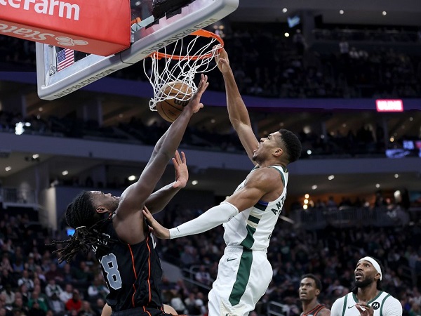 Giannis Antetokounmpo ingin bermain di Euroleague sebelum pensiun.