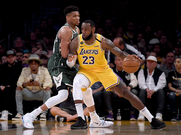 Giannis Antetokounmpo ingin bermain konsisten layaknya LeBron James.