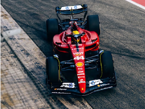 Lewis Hamilton Selesaikan Tes Kedua Bersama Ferrari